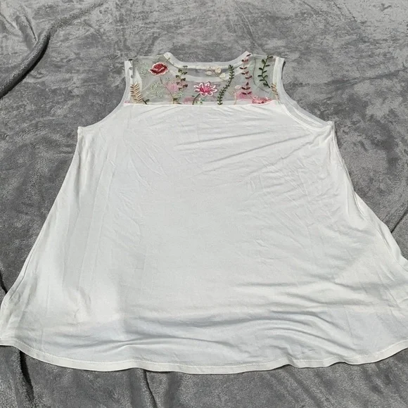 Sheer Floral Tank Top - Picture 6 of 8